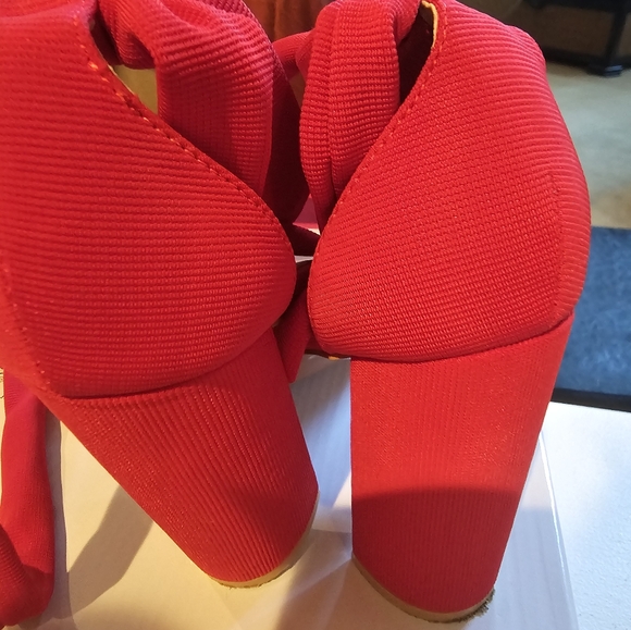 Cuccoo by Shein sandals; Color: Red; 4" tall; Size Eur 39 (8.5M) - Picture 5 of 12